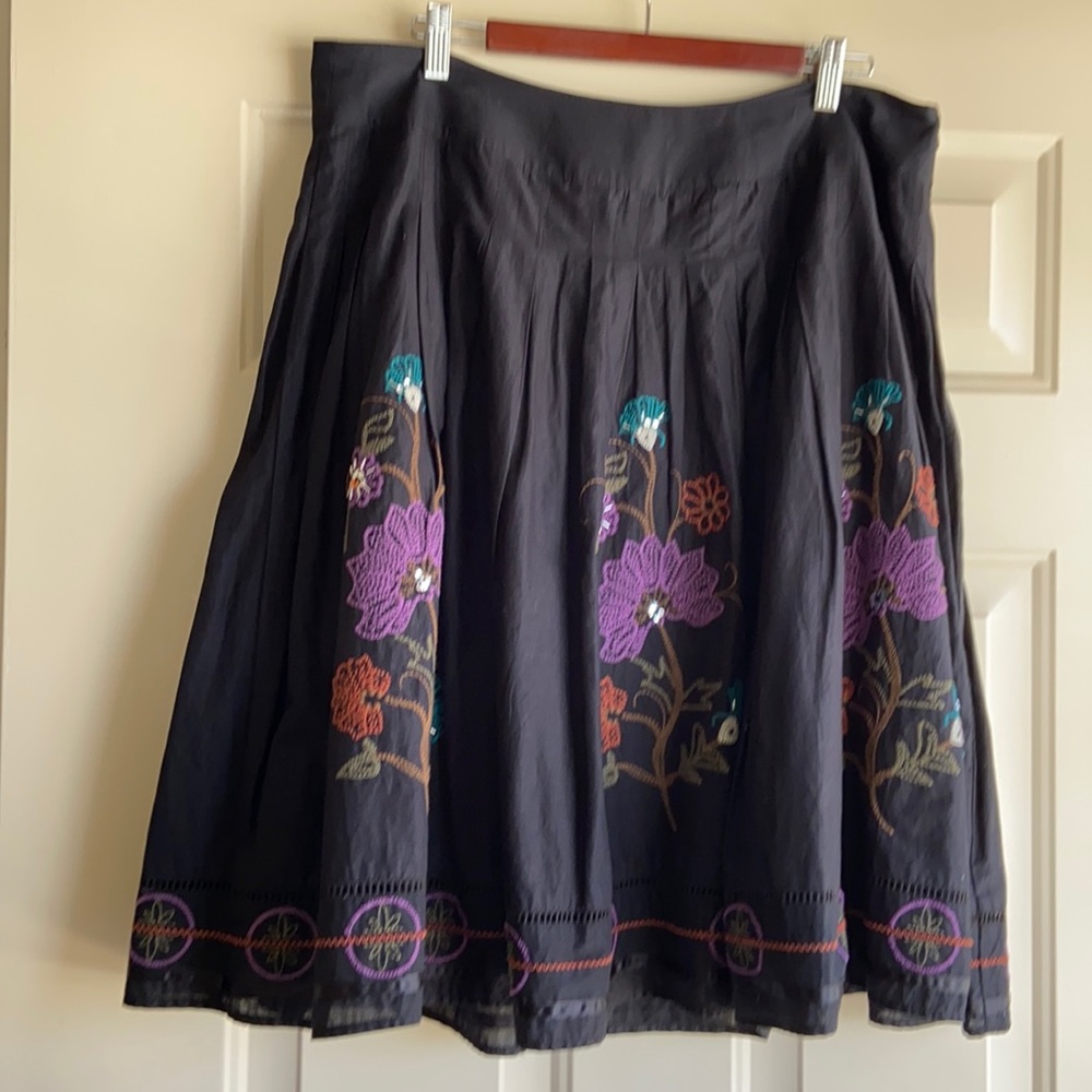 VENEZIA black full skirt